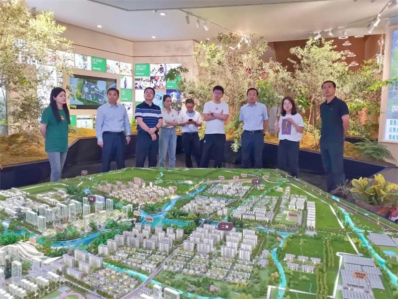 李彪赴浙江考察調(diào)研未來社區(qū)標(biāo)桿項(xiàng)目